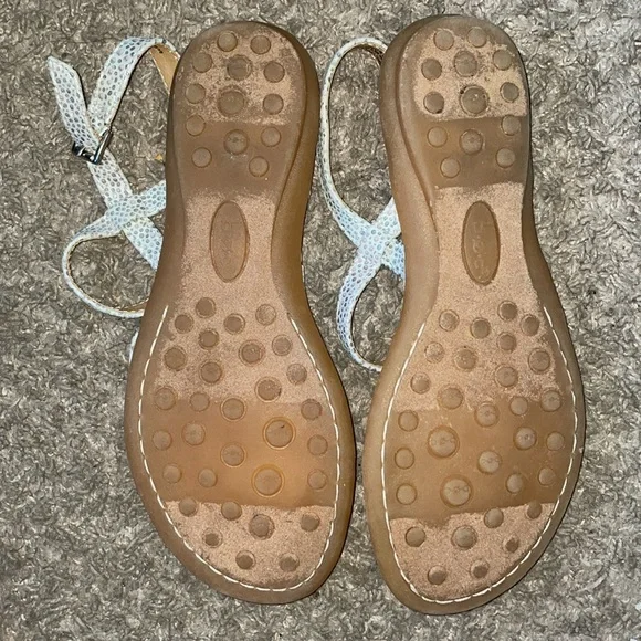 BOC Corey White gold loop toe flat sandals - Picture 6 of 9